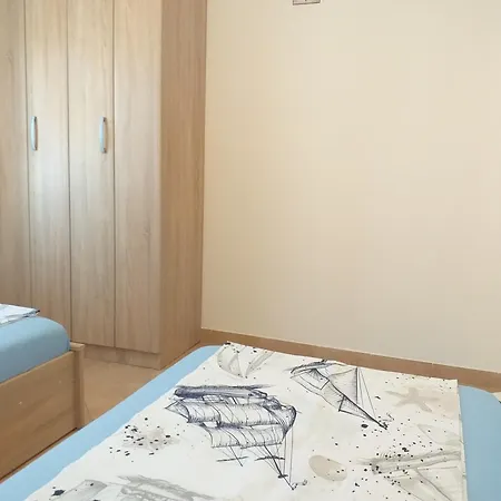 Holiday S&M Apartment *